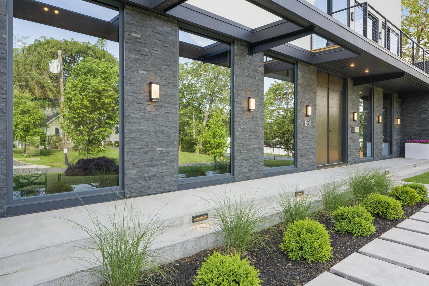 Seney Ave NY - Oknoplast