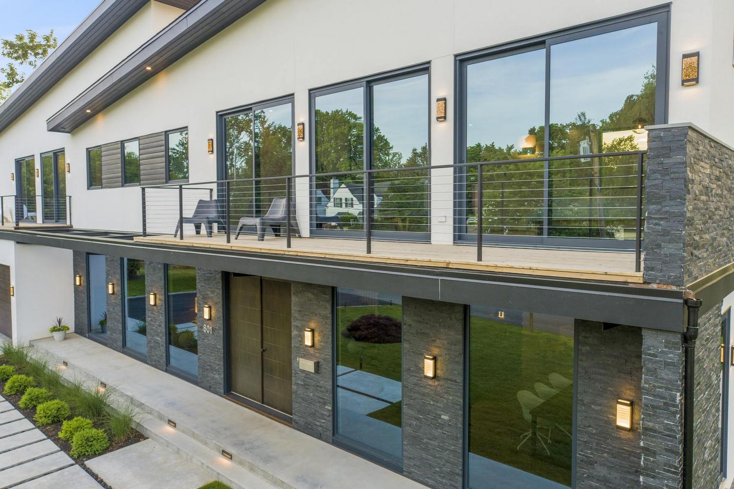 Seney Ave NY - Oknoplast